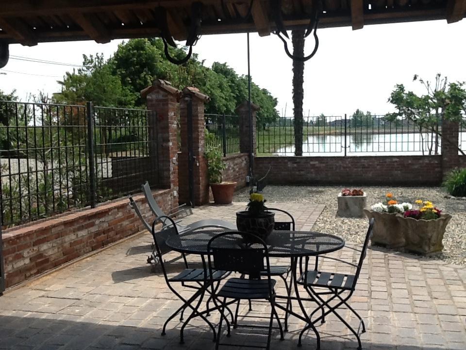 Cascina Baraggione Bed and breakfast